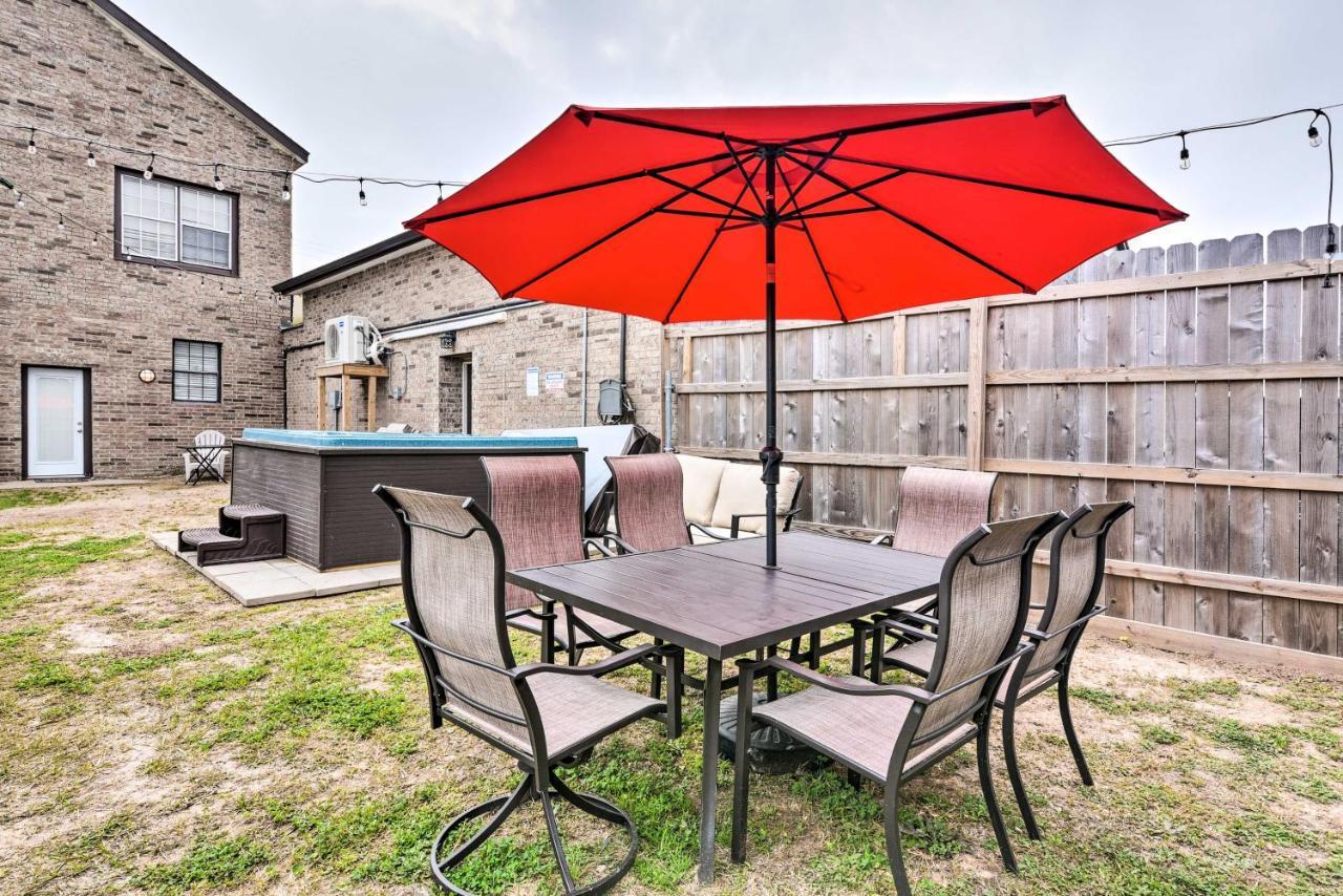 Beautiful Galveston Apt With Deck Less Than 3 Mi To Dtwn! Dış mekan fotoğraf