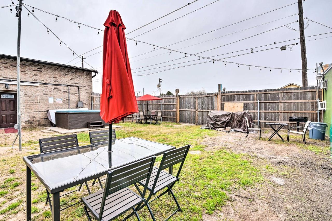 Beautiful Galveston Apt With Deck Less Than 3 Mi To Dtwn! Dış mekan fotoğraf