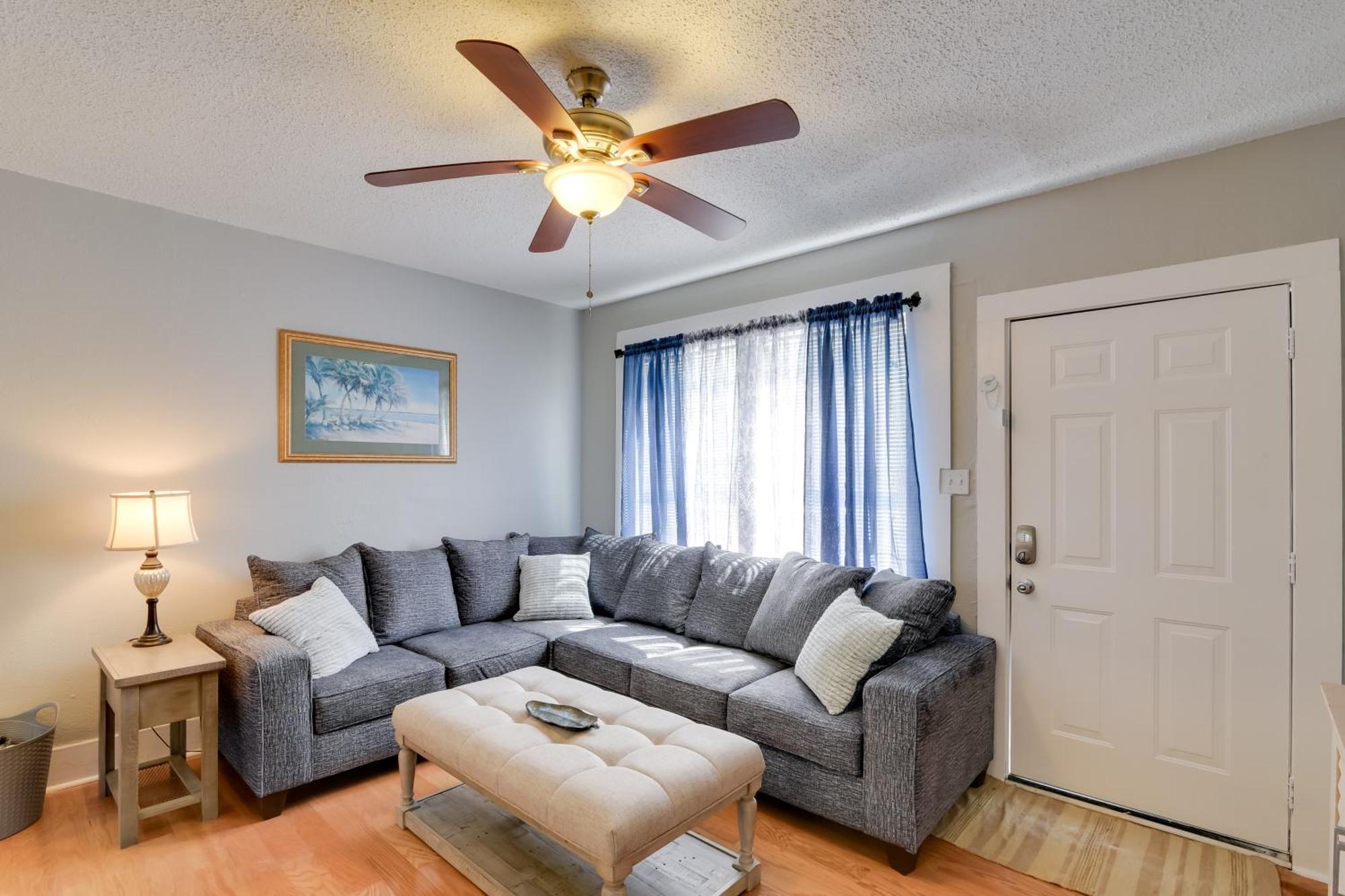 Beautiful Galveston Apt With Deck Less Than 3 Mi To Dtwn! Dış mekan fotoğraf